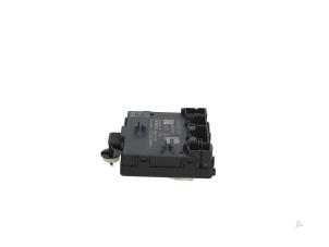 Gebruikte Deur module Audi S5 Sportback (F5A/F5F) 3.0 TFSI V6 24V Prijs € 65,00 Margeregeling aangeboden door Automaterialen Ronald Morien B.V.