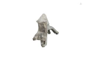 Gebruikte Motorrubber Audi A4 Avant (B8) 2.0 TFSI 16V Quattro Prijs € 19,00 Margeregeling aangeboden door Automaterialen Ronald Morien B.V.