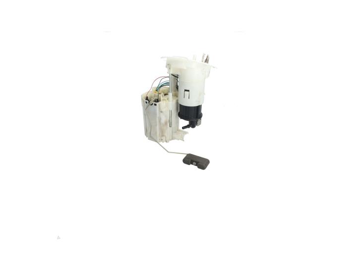 Gebruikte Benzinepomp Audi A4 Avant (B8) 2.0 TFSI 16V Quattro Prijs € 75,00 Margeregeling aangeboden door Automaterialen Ronald Morien B.V.