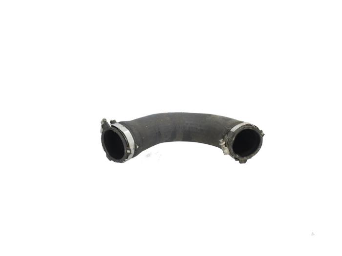 Gebruikte Intercooler Slang Audi A4 Avant (B8) 2.0 TFSI 16V Quattro Prijs € 19,00 Margeregeling aangeboden door Automaterialen Ronald Morien B.V.