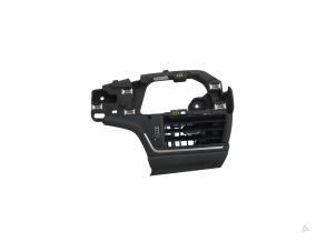 Gebruikte Luchtrooster Dashboard Audi A4 (B9) 2.0 TDI Ultra 16V Prijs € 25,00 Inclusief btw aangeboden door Automaterialen Ronald Morien B.V.