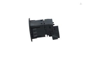 Gebruikte Airbag schakelaar Toyota Corolla (E21/EA1/EH1) 1.8 16V Hybrid Prijs € 15,00 Margeregeling aangeboden door Automaterialen Ronald Morien B.V.