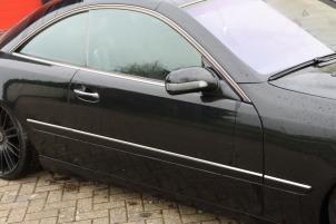Gebruikte Deur 2Deurs rechts Mercedes CL (215) 5.8 CL-600 V12 36V Prijs € 450,00 Margeregeling aangeboden door Automaterialen Ronald Morien B.V.