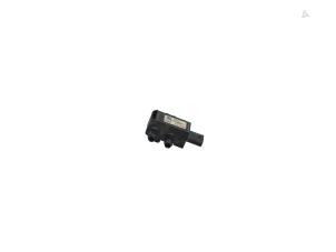 Gebruikte Brandstofdruk sensor Peugeot 3008 II (M4/MC/MJ/MR) 1.2 12V e-THP PureTech 130 Prijs € 19,00 Margeregeling aangeboden door Automaterialen Ronald Morien B.V.