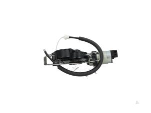 Gebruikte Stoelmotor Volkswagen Touareg (7LA/7L6) 5.0 TDI V10 Prijs € 15,00 Margeregeling aangeboden door Automaterialen Ronald Morien B.V.