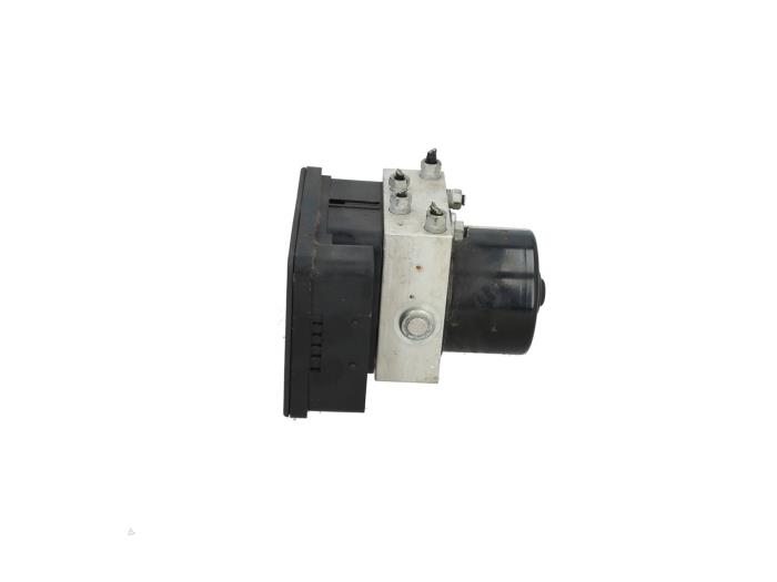 Gebruikte ABS Pomp BMW 1 serie (E87/87N) 118i 16V Prijs € 75,00 Margeregeling aangeboden door Automaterialen Ronald Morien B.V.