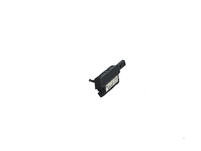 Gebruikte Display Interieur Volkswagen Phaeton (3D) 6.0 W12 48V 4Motion Prijs € 35,00 Margeregeling aangeboden door Automaterialen Ronald Morien B.V.