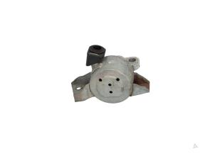 Gebruikte Motorsteun Opel Corsa D 1.2 16V Prijs € 15,00 Margeregeling aangeboden door Automaterialen Ronald Morien B.V.