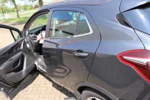 Gebruikte Deur 4Deurs links-achter Opel Mokka/Mokka X X 1.4 Turbo 16V 4x2 Prijs € 325,00 Margeregeling aangeboden door Automaterialen Ronald Morien B.V.