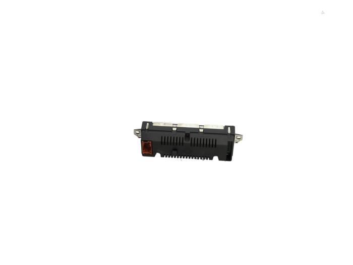 Gebruikte Display Interieur Peugeot Partner (GC/GF/GG/GJ/GK) 1.6 HDI 75 Phase 2 Prijs € 25,00 Margeregeling aangeboden door Automaterialen Ronald Morien B.V.