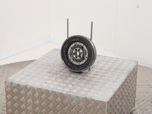 Gebruikte Dubbele massa vliegwiel Volkswagen Transporter T6 2.0 TDI 150 Prijs € 393,25 Inclusief btw aangeboden door Automaterialen Ronald Morien B.V.