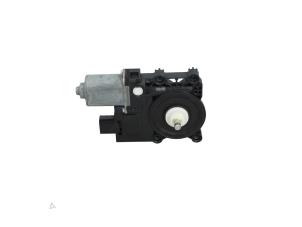 Gebruikte Raammotor Portier BMW 4 serie Gran Coupe (G26) 420d Mild Hybrid xDrive 2.0 16V Prijs € 75,00 Inclusief btw aangeboden door Automaterialen Ronald Morien B.V.