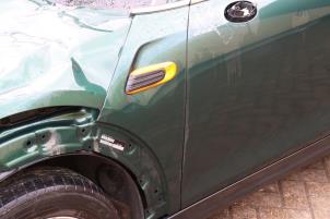 Gebruikte Scherm links-voor Mini Mini (F55) 1.5 12V Cooper Prijs € 95,00 Inclusief btw aangeboden door Automaterialen Ronald Morien B.V.