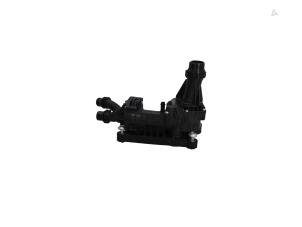 Nieuwe Thermostaathuis Audi A3 Sportback (8YA) 2.0 35 TDI 16V Prijs € 114,95 Inclusief btw aangeboden door Automaterialen Ronald Morien B.V.