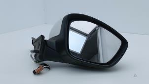 Gebruikte Buitenspiegel rechts Peugeot 2008 (CU) 1.2 Vti 12V PureTech 82 Prijs € 75,00 Margeregeling aangeboden door Automaterialen Ronald Morien B.V.