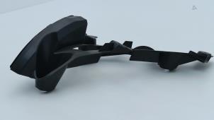 Gebruikte Bumpersteun links-achter Peugeot 2008 (CU) 1.2 Vti 12V PureTech 82 Prijs € 15,00 Margeregeling aangeboden door Automaterialen Ronald Morien B.V.