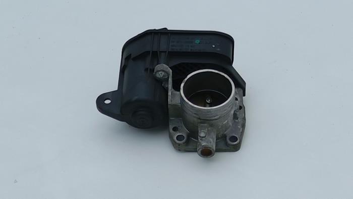 Gebruikte Gasklephuis Peugeot 2008 (CU) 1.2 Vti 12V PureTech 82 Prijs € 19,00 Margeregeling aangeboden door Automaterialen Ronald Morien B.V.