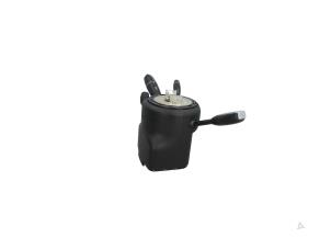 Gebruikte Schakelaar Stuurkolom (licht) Mercedes E (W212) E-350 CDI V6 24V BlueEfficiency Prijs € 195,00 Margeregeling aangeboden door Automaterialen Ronald Morien B.V.