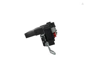 Gebruikte Computer Body Control Mercedes E (W212) E-350 CDI V6 24V BlueEfficiency Prijs € 95,00 Margeregeling aangeboden door Automaterialen Ronald Morien B.V.