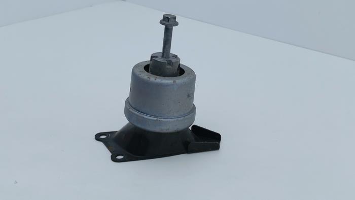 Gebruikte Motorrubber Volkswagen Transporter T6 2.0 TSI Prijs € 20,00 Inclusief btw aangeboden door Automaterialen Ronald Morien B.V.