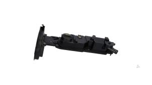 Gebruikte Kleppendeksel Peugeot 3008 I (0U/HU) 1.6 BlueHDi 120 Prijs € 35,00 Margeregeling aangeboden door Automaterialen Ronald Morien B.V.