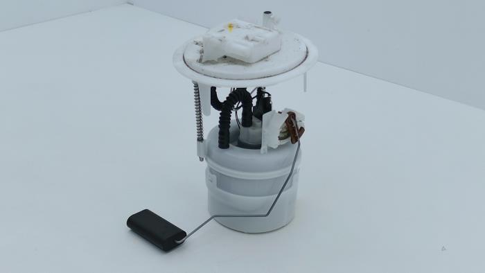 Gebruikte Tank element Pomp Opel Corsa F (UB/UH/UP) 1.2 12V 75 Prijs € 95,00 Inclusief btw aangeboden door Automaterialen Ronald Morien B.V.