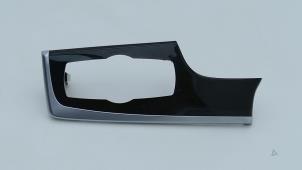 Gebruikte Dashboard sierlijst BMW 5 serie (F10) 523i 24V Prijs € 30,00 Margeregeling aangeboden door Automaterialen Ronald Morien B.V.