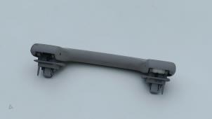 Gebruikte Handgreep BMW 5 serie (F10) 523i 24V Prijs € 9,00 Margeregeling aangeboden door Automaterialen Ronald Morien B.V.