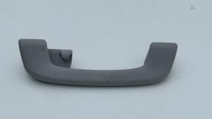 Gebruikte Handgreep BMW 5 serie (F10) 523i 24V Prijs € 9,00 Margeregeling aangeboden door Automaterialen Ronald Morien B.V.