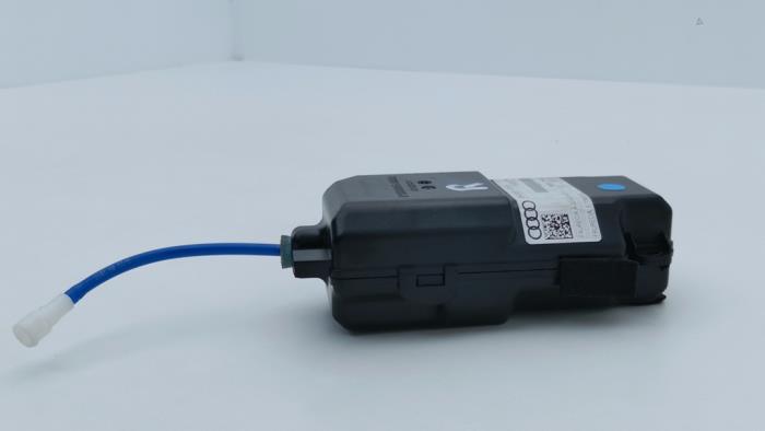 Gebruikte Compressor Audi S8 (D4) 4.0 Plus V8 TFSI 32V Prijs € 75,00 Inclusief btw aangeboden door Automaterialen Ronald Morien B.V.
