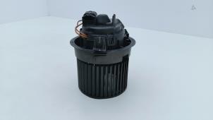 Gebruikte Aanjager Renault Clio IV Estate/Grandtour (7R) 0.9 Energy TCE 90 12V Prijs € 29,00 Margeregeling aangeboden door Automaterialen Ronald Morien B.V.