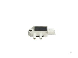 Gebruikte Roetfilter sensor Renault Master III (MA/MB/MC/MD/MH/MF/MG/MH) 2.3 dCi 135 16V FWD Prijs € 19,00 Inclusief btw aangeboden door Automaterialen Ronald Morien B.V.