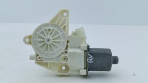 Gebruikte Motor electrisch raam Mercedes A-Klasse AMG (W176) 2.0 A-45 AMG Turbo 16V 4-Matic Prijs € 15,00 Margeregeling aangeboden door Automaterialen Ronald Morien B.V.