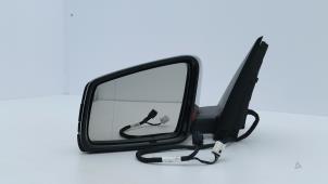 Gebruikte Spiegel Buiten links Mercedes A-Klasse AMG (W176) 2.0 A-45 AMG Turbo 16V 4-Matic Prijs € 145,00 Margeregeling aangeboden door Automaterialen Ronald Morien B.V.
