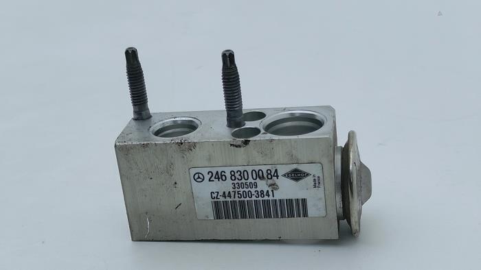Gebruikte Expansieklep airco Mercedes A-Klasse AMG (W176) 2.0 A-45 AMG Turbo 16V 4-Matic Prijs € 25,00 Margeregeling aangeboden door Automaterialen Ronald Morien B.V.