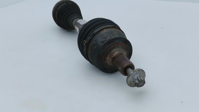 Aandrijfas links-voor van een Mercedes-AMG A-Klasse AMG (W176) 2.0 A-45 AMG Turbo 16V 4-Matic 2015