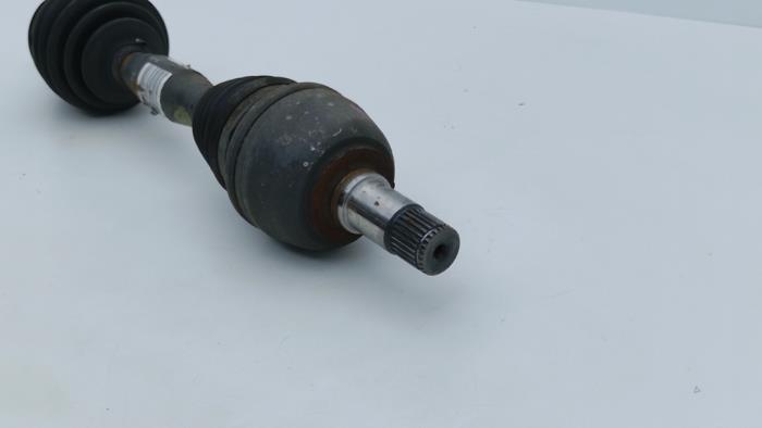 Aandrijfas links-voor van een Mercedes-AMG A-Klasse AMG (W176) 2.0 A-45 AMG Turbo 16V 4-Matic 2015