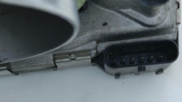 Gasklephuis van een Mercedes-AMG A-Klasse AMG (W176) 2.0 A-45 AMG Turbo 16V 4-Matic 2015