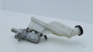 Gebruikte Hoofdremcilinder Mercedes CLA Shooting Brake AMG (117.9) 2.0 CLA-45 AMG Turbo 16V Prijs € 65,00 Margeregeling aangeboden door Automaterialen Ronald Morien B.V.