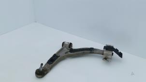 Gebruikte Draagarm links-voor Mercedes CLA Shooting Brake AMG (117.9) 2.0 CLA-45 AMG Turbo 16V Prijs € 125,00 Margeregeling aangeboden door Automaterialen Ronald Morien B.V.