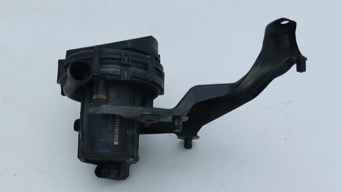 Gebruikte Compressor BMW M3 (E46/2C) 3.2 24V Prijs € 49,00 Margeregeling aangeboden door Automaterialen Ronald Morien B.V.