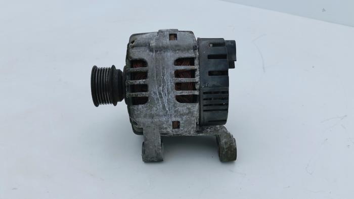Gebruikte Dynamo BMW M3 (E46/2C) 3.2 24V Prijs € 95,00 Margeregeling aangeboden door Automaterialen Ronald Morien B.V.