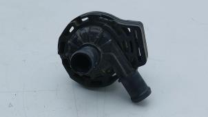 Gebruikte Extra waterpomp MAN TGE 2.0 TDI Prijs € 75,00 Inclusief btw aangeboden door Automaterialen Ronald Morien B.V.