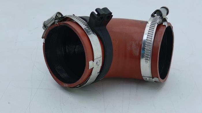 Gebruikte Intercooler Slang MAN TGE 2.0 TDI Prijs € 90,75 Inclusief btw aangeboden door Automaterialen Ronald Morien B.V.