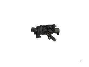 Gebruikte Thermostaathuis Peugeot Expert (V1/VA/VB/VE/VF/VT/VY) 2.0 Blue HDi 180 16V Prijs € 149,00 Inclusief btw aangeboden door Automaterialen Ronald Morien B.V.