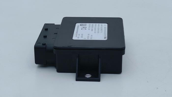 Handrem Module van een Mercedes-Benz S (222.0/222.1) 3.0 S-350 BlueTEC, S-350d 24V 2016