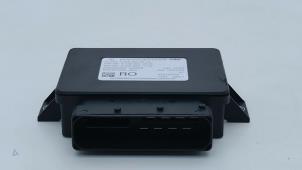 Gebruikte Handrem Computer Mercedes S (222.0/222.1) 3.0 S-350 BlueTEC, S-350d 24V Prijs € 65,00 Margeregeling aangeboden door Automaterialen Ronald Morien B.V.