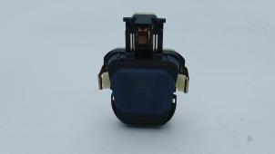 Gebruikte Regensensor Mercedes S (222.0/222.1) 3.0 S-350 BlueTEC, S-350d 24V Prijs € 45,00 Margeregeling aangeboden door Automaterialen Ronald Morien B.V.