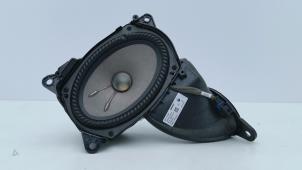 Gebruikte Subwoofer Renault Clio V (RJAB) 1.6 E-Tech 145 16V Prijs € 49,00 Margeregeling aangeboden door Automaterialen Ronald Morien B.V.