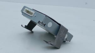 Gebruikte Camera module Renault Clio V (RJAB) 1.6 E-Tech 145 16V Prijs € 295,00 Margeregeling aangeboden door Automaterialen Ronald Morien B.V.